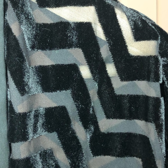 BCBG Asymmetric Light Cardigan - Picture 4 of 4